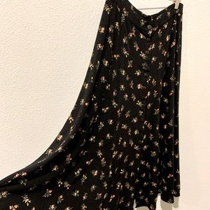 Vintage Express - 90s Floral Maxi Skirt